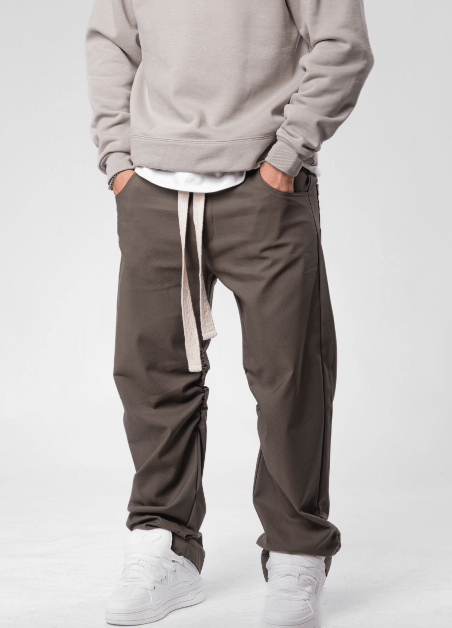 PANTALACCIO DETAILED