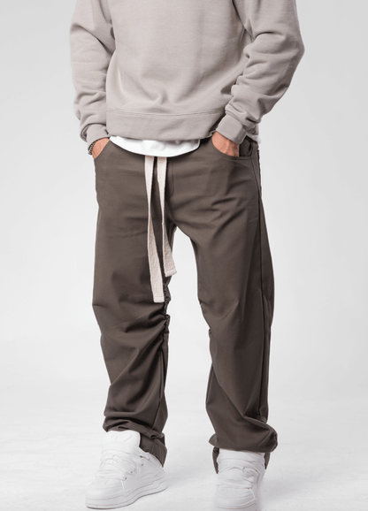 PANTALACCIO DETAILED